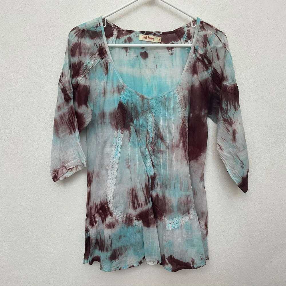 Just Funky Blue, Brown, White Tie Dye Thin 100% Top Size Medium Spring Summer